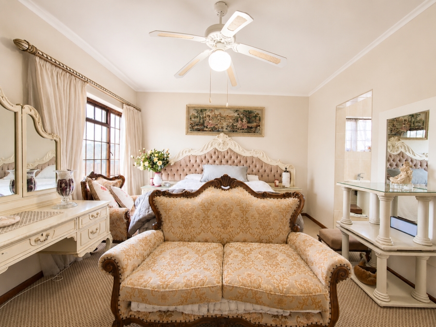 3 Bedroom Property for Sale in Wynberg Upper Western Cape